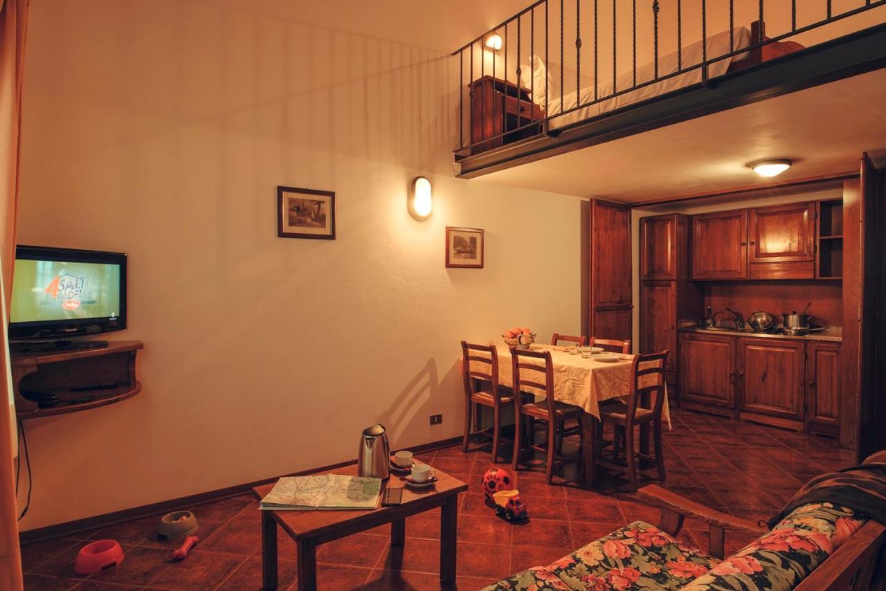 Casanova - Family Apartments Residence San Quirico dʼOrcia Exterior foto